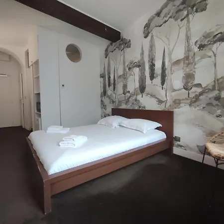 Apartment Quartier Chartrons Etage 2 *